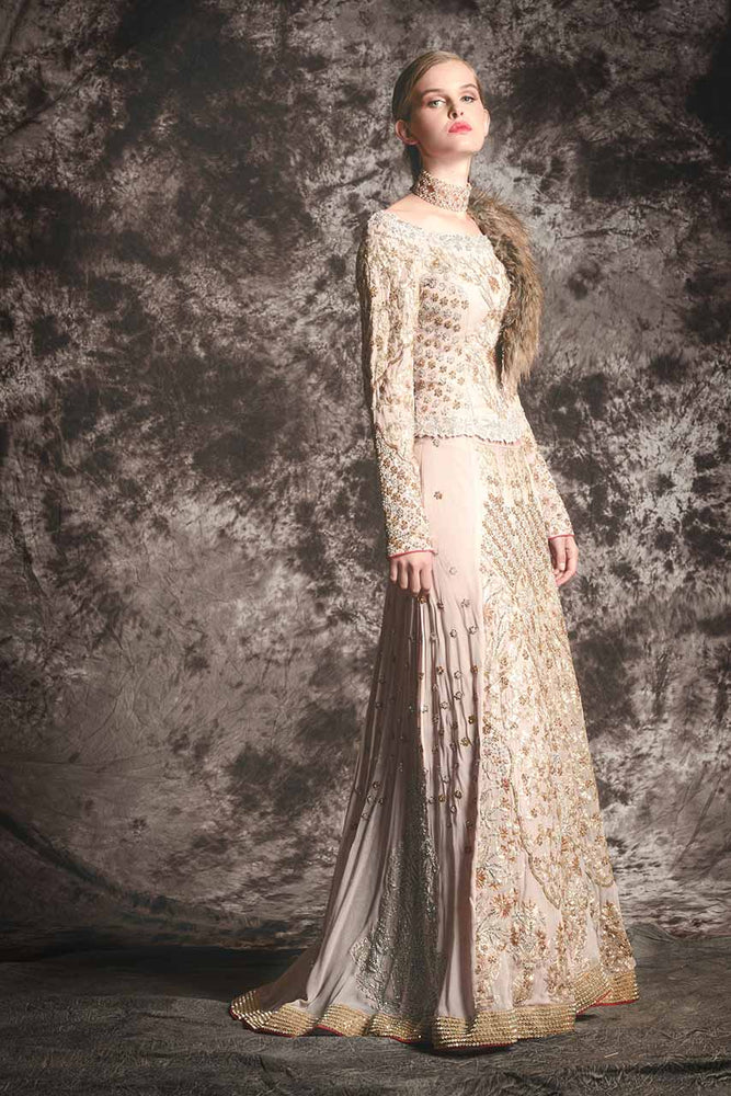Lengha Suits: The Trendy Attire for Winter Weddings