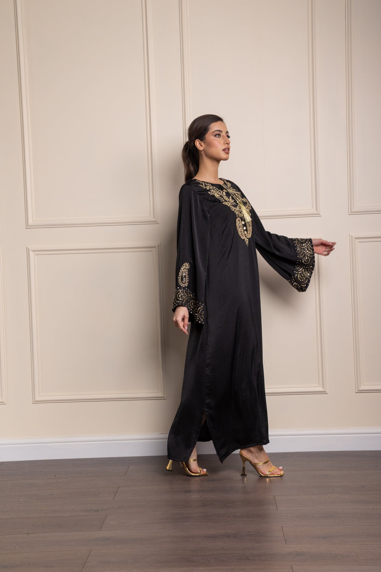 Saima Abaya