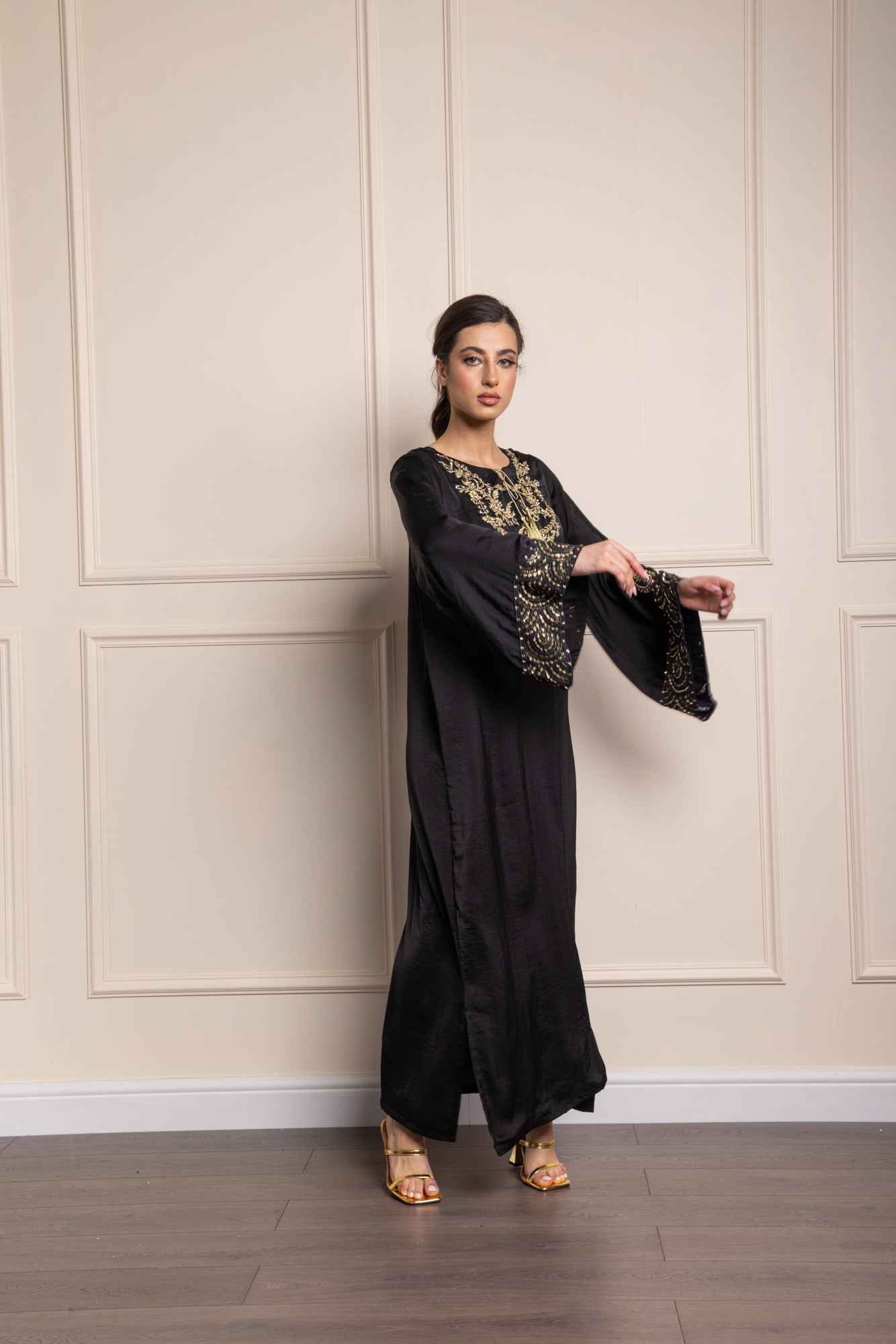 Saima Abaya