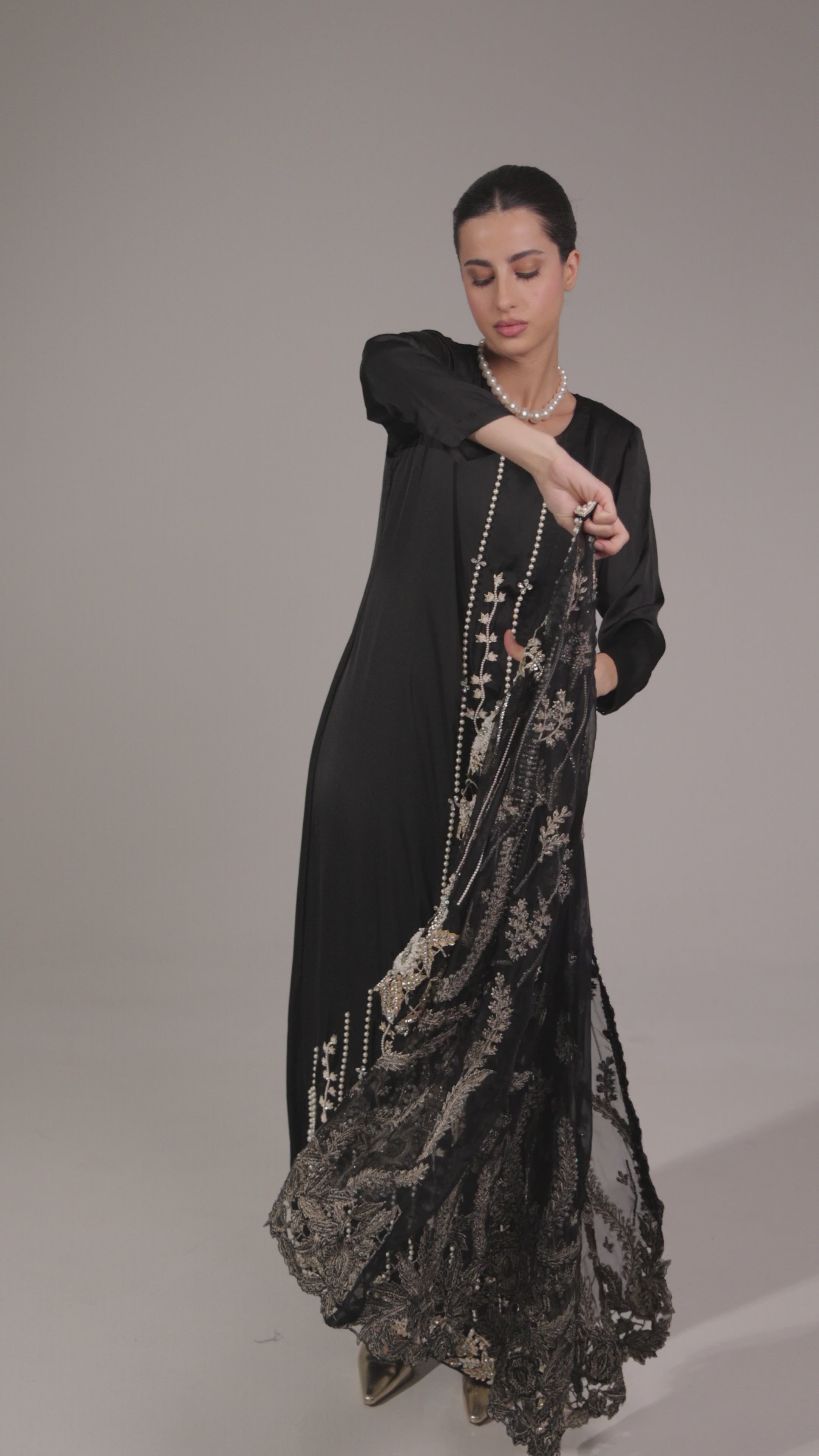 Enid Maxi Abaya Suit