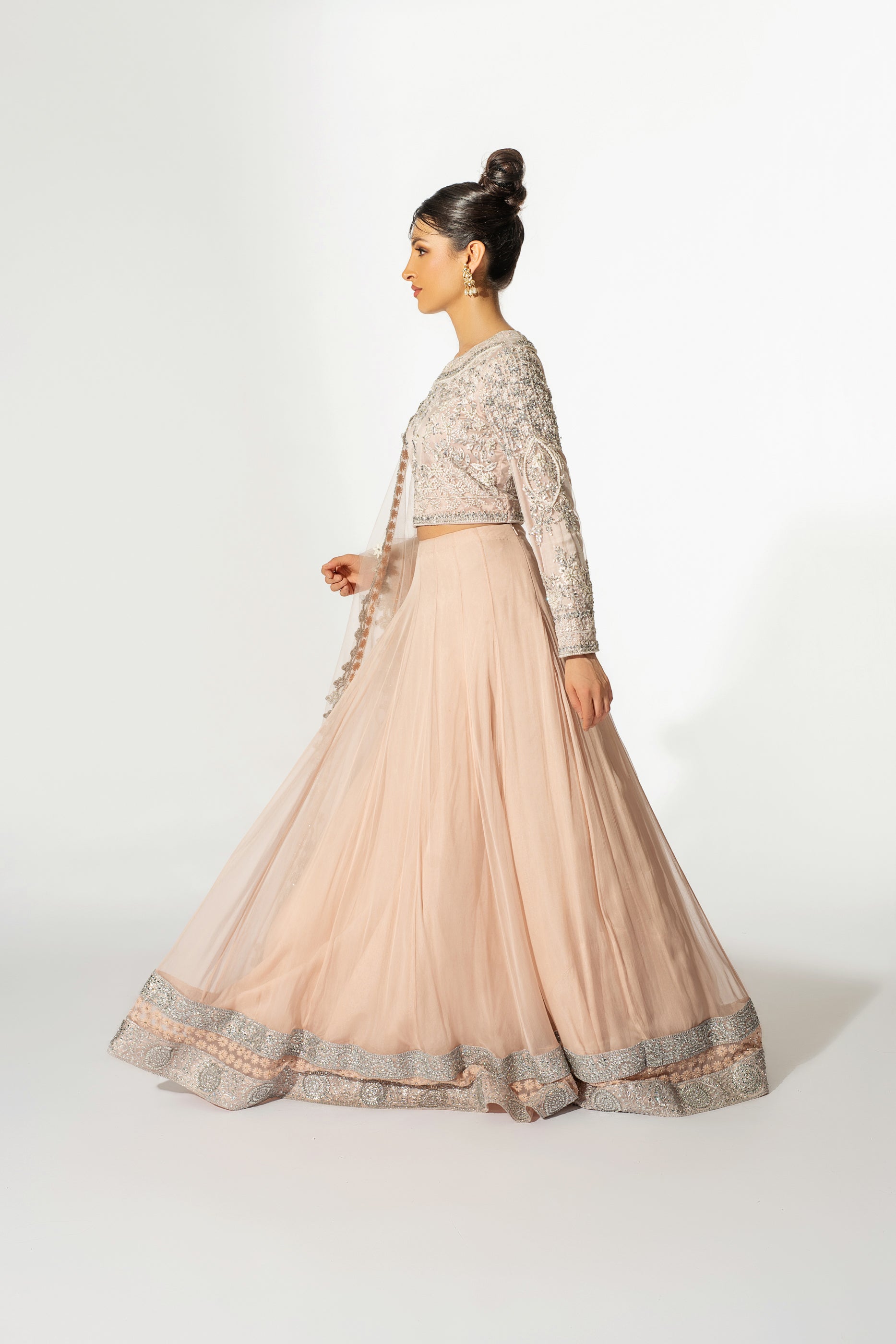 Azra Lehenga